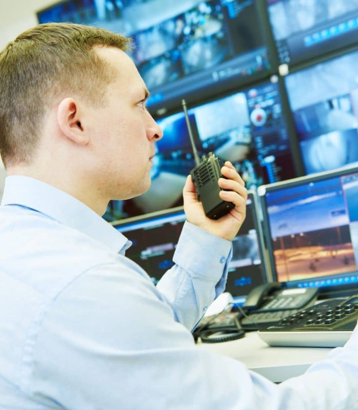 servico-de-vigilancia-em-sala-de-controle-de-monitoramento-em-condominio